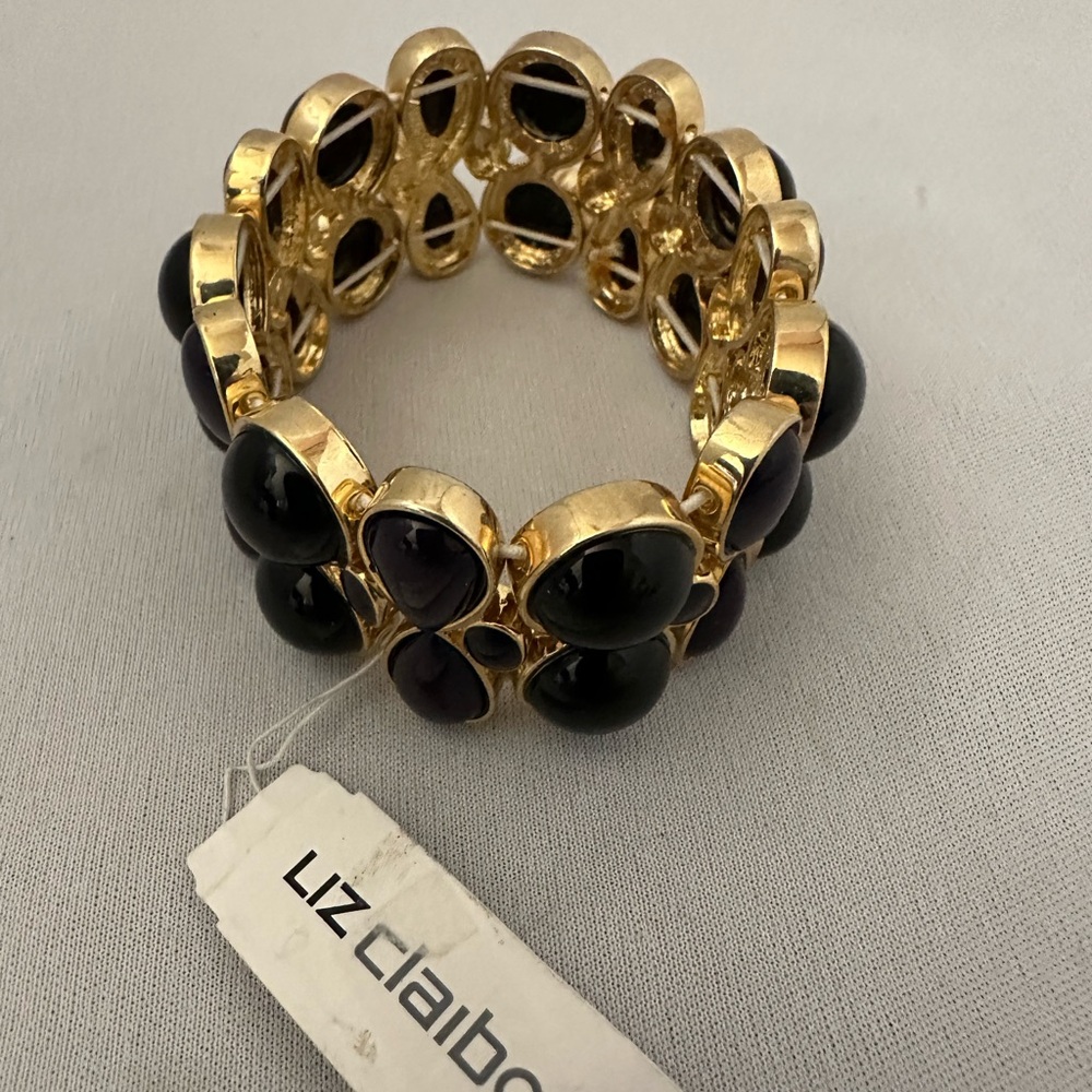 Liz Claiborne stretch bracelet with black acrylic in gold tone setting - Picture 3 of 5